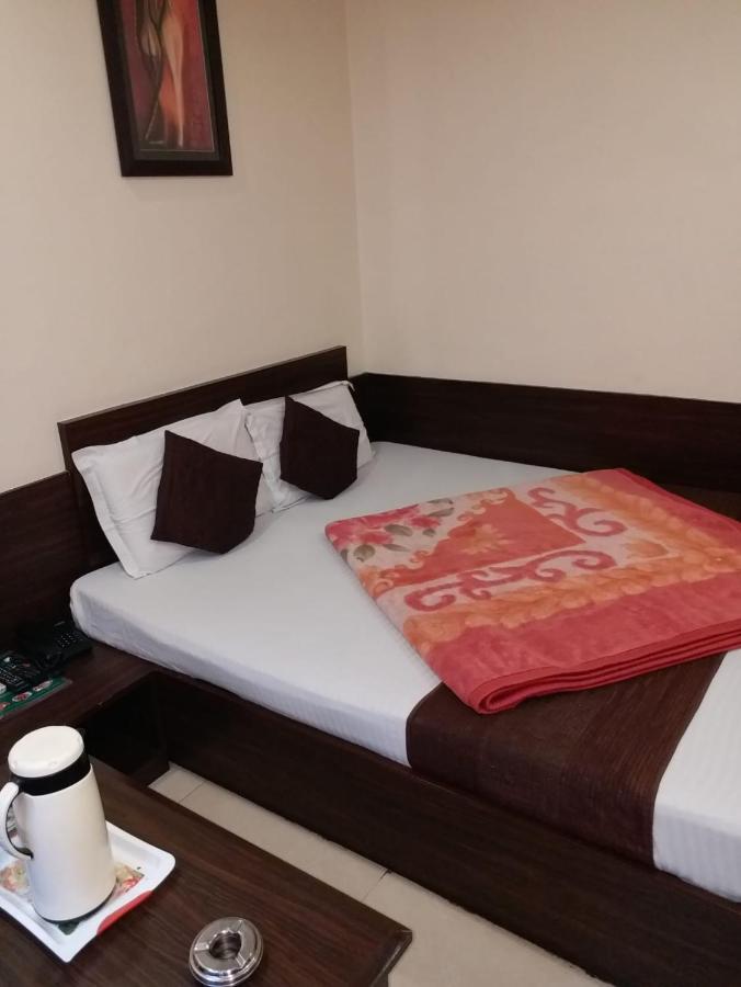 Hotel Abhinandan Inn Jaipur Buitenkant foto