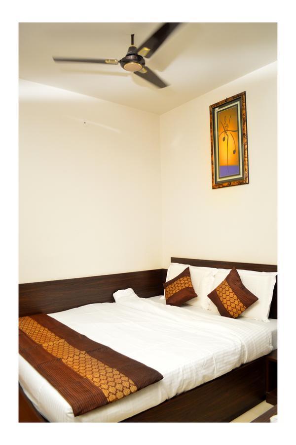 Hotel Abhinandan Inn Jaipur Buitenkant foto