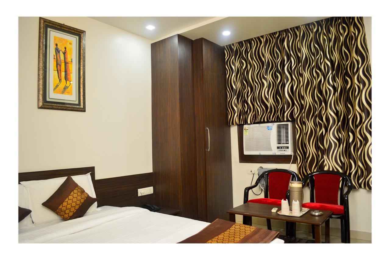 Hotel Abhinandan Inn Jaipur Buitenkant foto