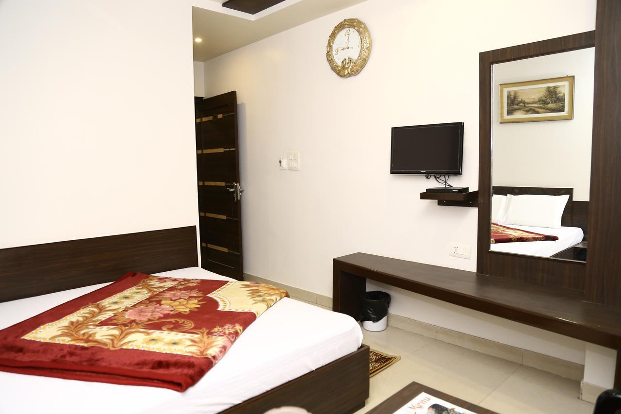 Hotel Abhinandan Inn Jaipur Buitenkant foto