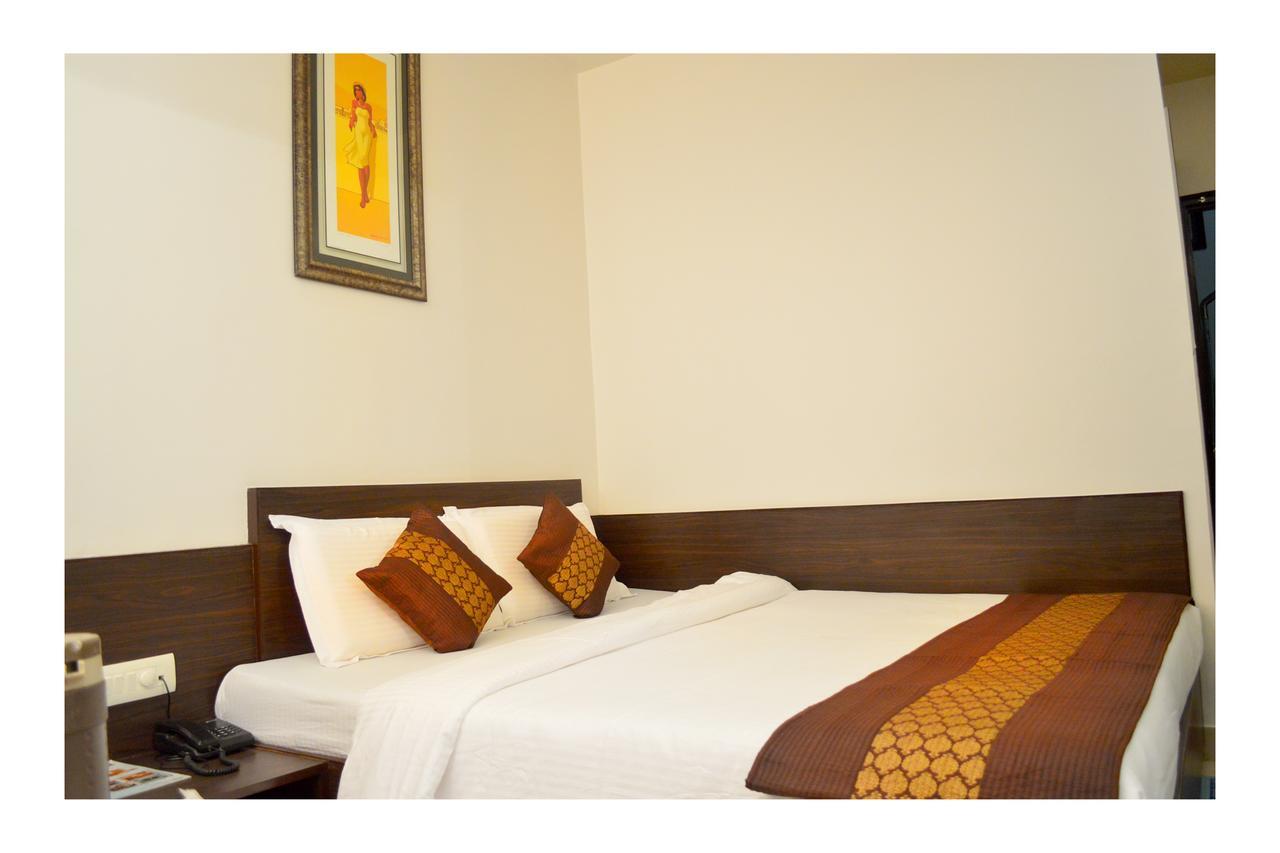 Hotel Abhinandan Inn Jaipur Buitenkant foto