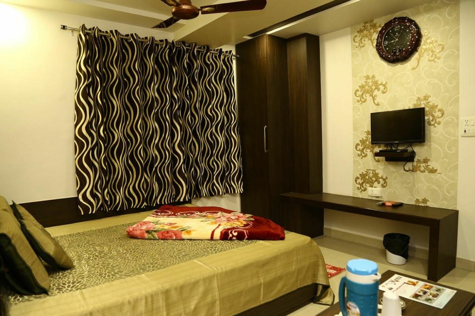 Hotel Abhinandan Inn Jaipur Buitenkant foto